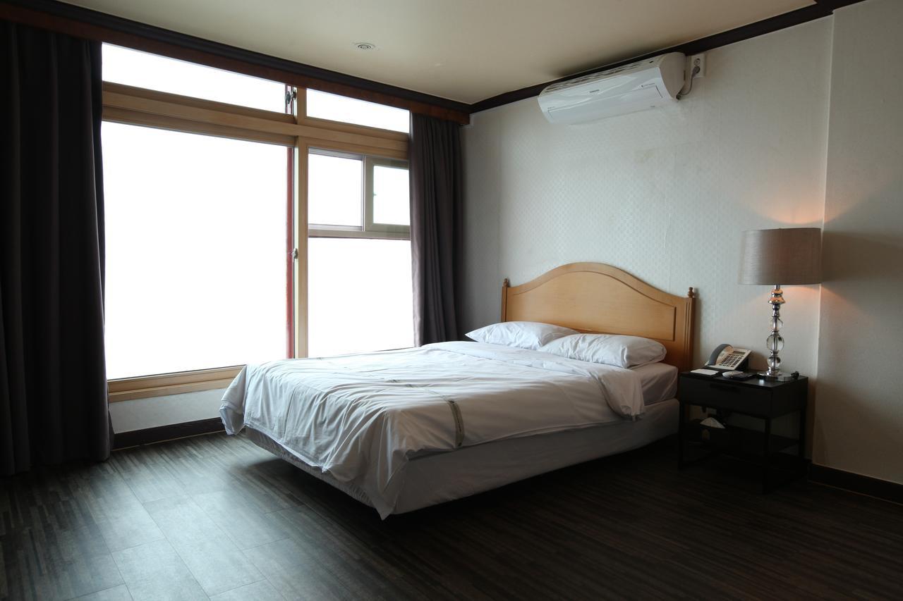 Benikea Hotel Mountain&Ocean Daepohang Sokcho Exterior foto
