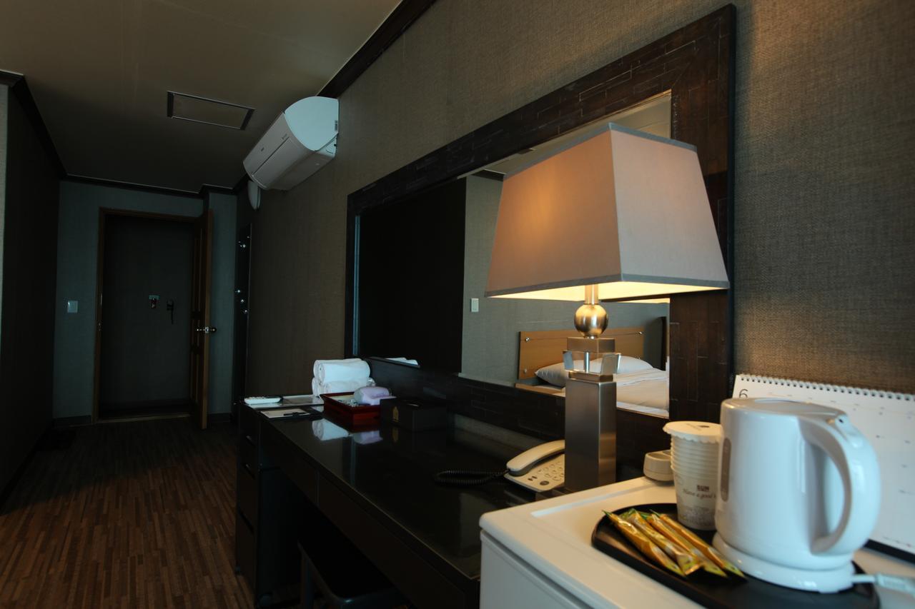 Benikea Hotel Mountain&Ocean Daepohang Sokcho Exterior foto